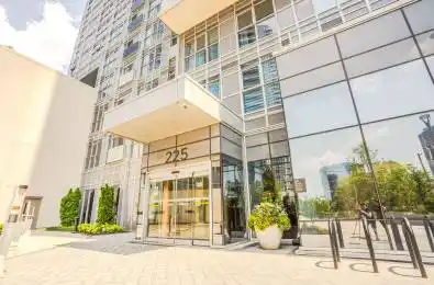 225 Village Green Square Unit# 1708 Toronto E07 Ontario M1S 0N4