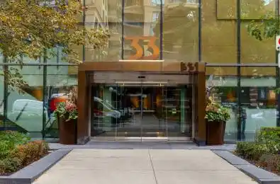 33 Charles Street Unit# 3807 Toronto C08 Ontario M4Y 0A2