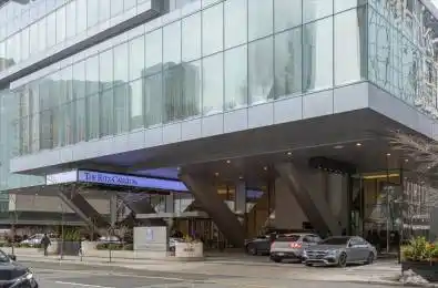 183 Wellington Street Unit# 2701 Toronto C01 Ontario M5V 0A1