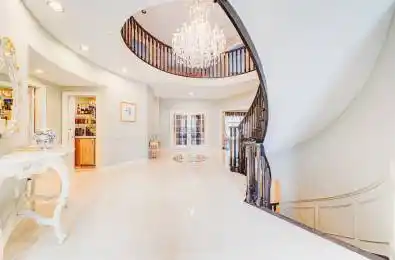 28 Edmund Crescent Richmond Hill Ontario L4B 2X8