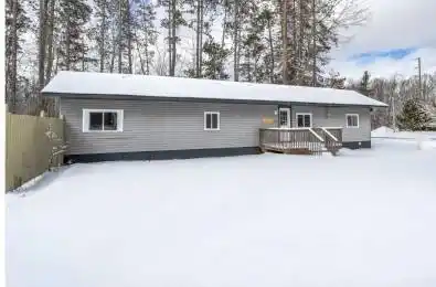 5263 Elliott Side Road Unit# #1 Tay Ontario L4R 4K3