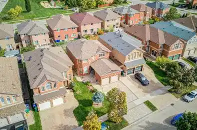 5087 Silverwater Mill Crescent Mississauga Ontario L5V 2B6