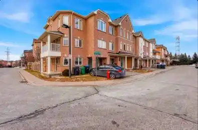 33 October Place Brampton Ontario L6Y 0R6